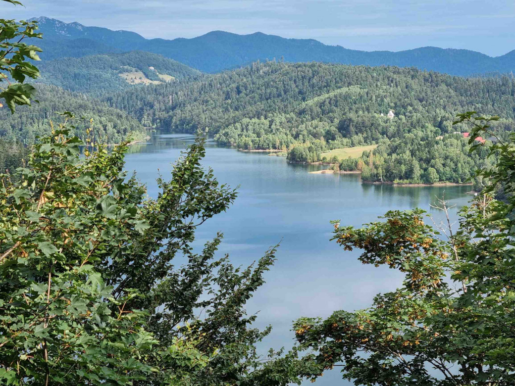 Lokvarsko Jezero (HR)